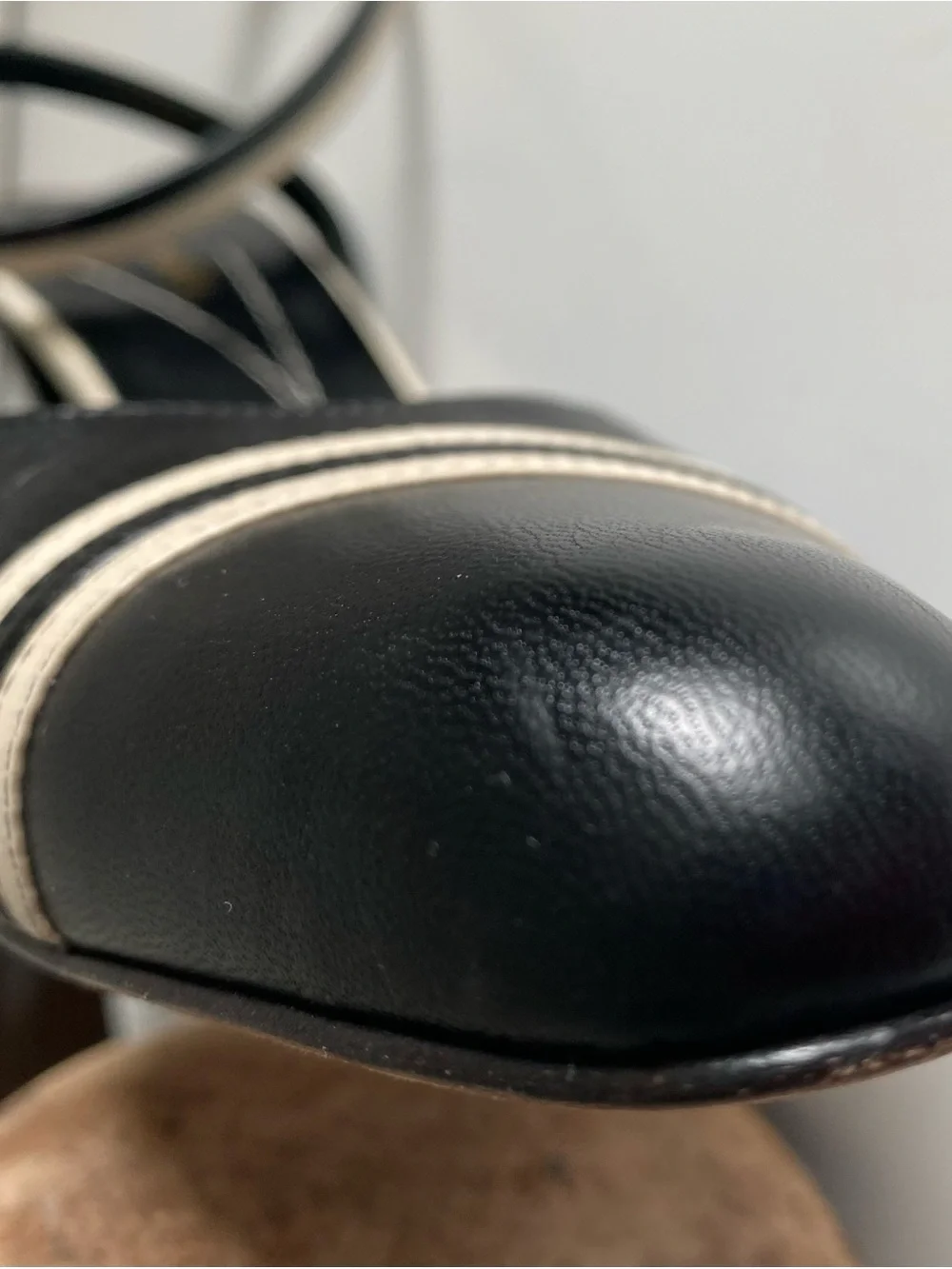 kate spade Black Leather Pointed-Toe Ankle-Strap Pumps with Cream Stripes 7 1/2